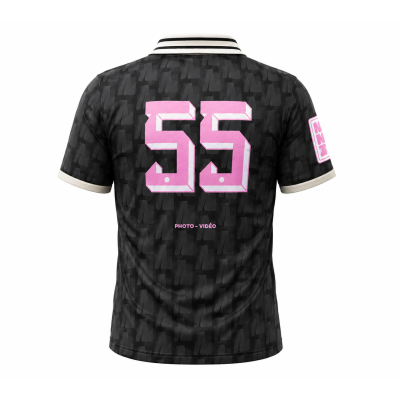 Découvrez le maillot Nowmads personnalisable avec numéro avant et dos. Léger, respirant et confortable, il est parfait pour le s